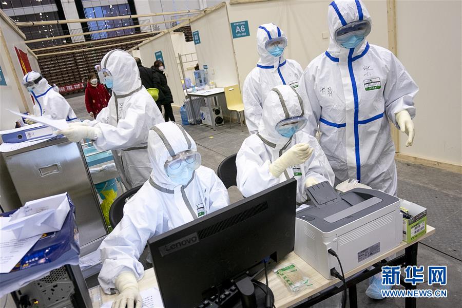 （新華全媒頭條&middot;圖文互動）（2）托舉生命的方舟&mdash;&mdash;方艙醫(yī)院建設記