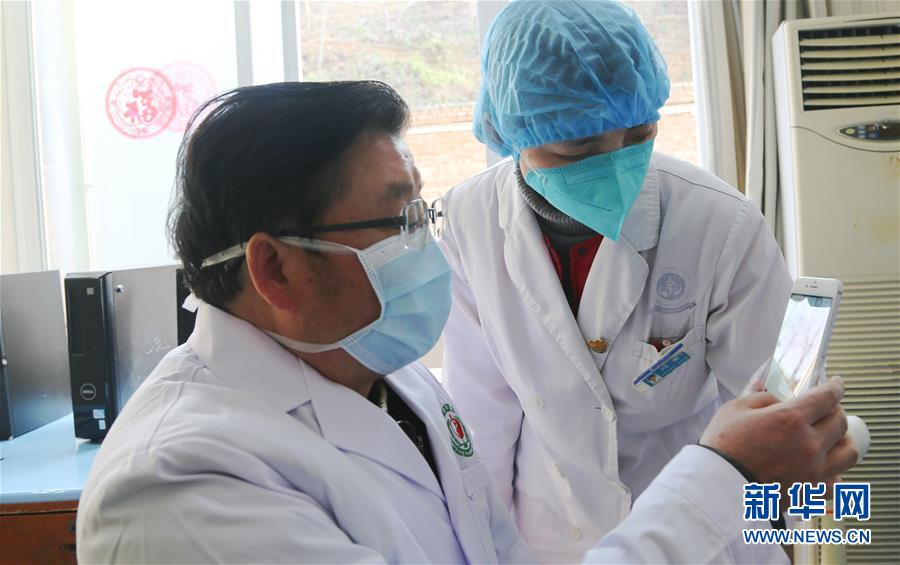 （聚焦疫情防控&middot;圖文互動）（1）參與救治新冠肺炎確診病例超八成&mdash;&mdash;中醫(yī)藥在抗擊疫情中貢獻(xiàn)力量