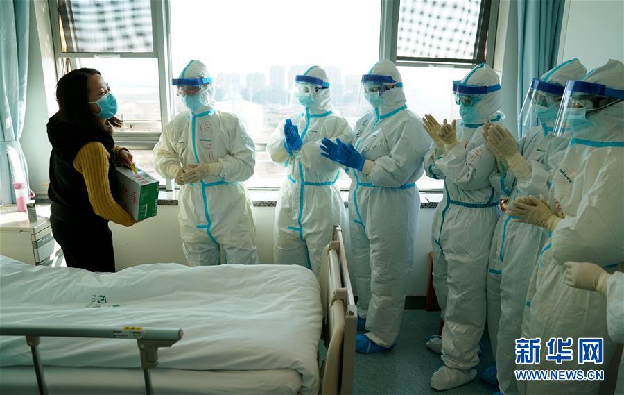 （新華全媒頭條&middot;圖文互動）（6）&ldquo;與國家同舟，與人民共濟(jì)&rdquo;&mdash;&mdash;新冠肺炎重癥救治同濟(jì)醫(yī)院戰(zhàn)&ldquo;疫&rdquo;直擊