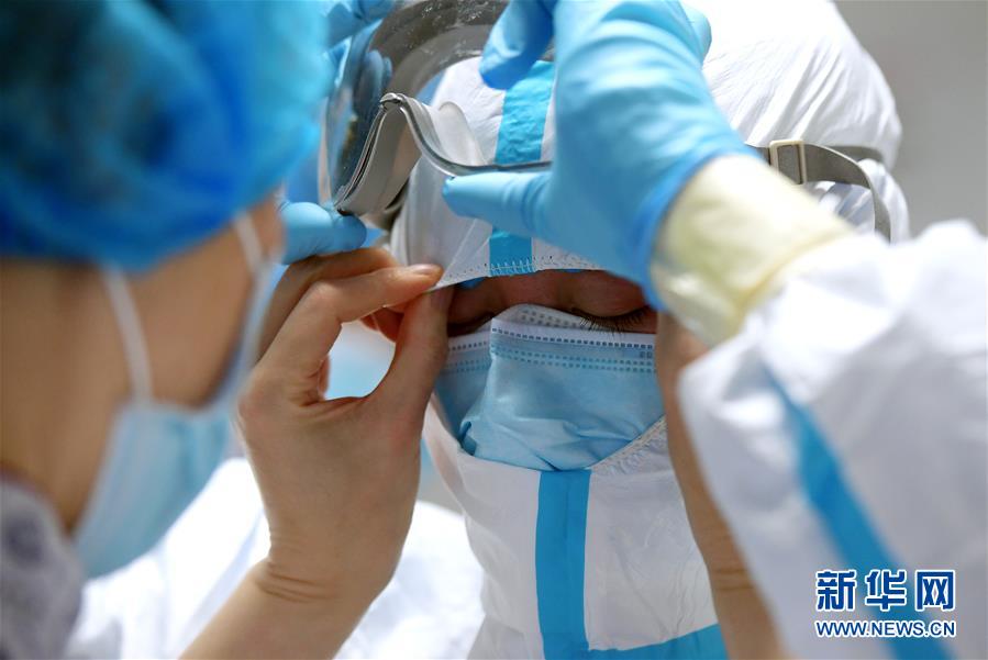 （新華全媒頭條&middot;圖文互動）（10）&ldquo;與國家同舟，與人民共濟(jì)&rdquo;&mdash;&mdash;新冠肺炎重癥救治同濟(jì)醫(yī)院戰(zhàn)&ldquo;疫&rdquo;直擊