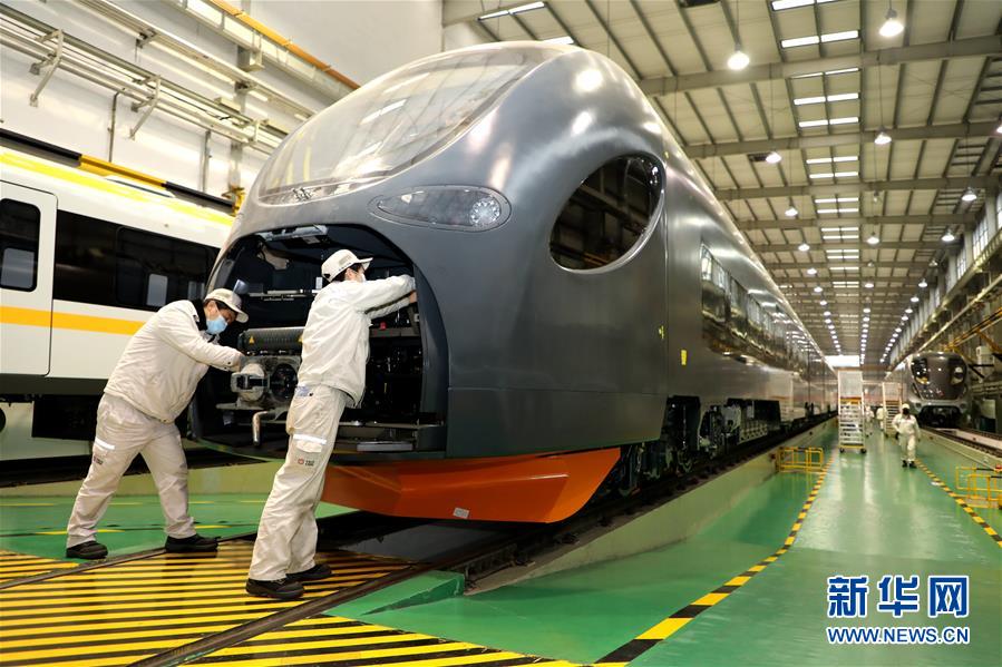 （圖文互動）（6）吃粉擼串，商圈&ldquo;打卡&rdquo;，動車出廠&mdash;&mdash;湖南&ldquo;標(biāo)簽&rdquo;復(fù)蘇記