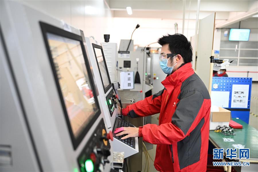 （來自經(jīng)濟(jì)前沿的故事&middot;企業(yè)復(fù)工復(fù)產(chǎn)&middot;圖文互動）（7）&ldquo;危機中發(fā)現(xiàn)新商機&rdquo;&mdash;&mdash;中國科技制造企業(yè)復(fù)工復(fù)產(chǎn)觀察