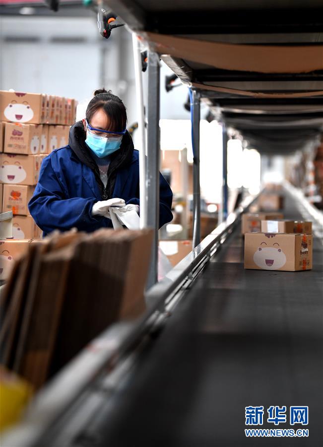 （聚焦疫情防控&middot;圖文互動）（2）&ldquo;一輛輛車出發(fā)，春暖花開的日子就不遠了&rdquo;&mdash;&mdash;西北電商大縣陜西省武功縣復工見聞