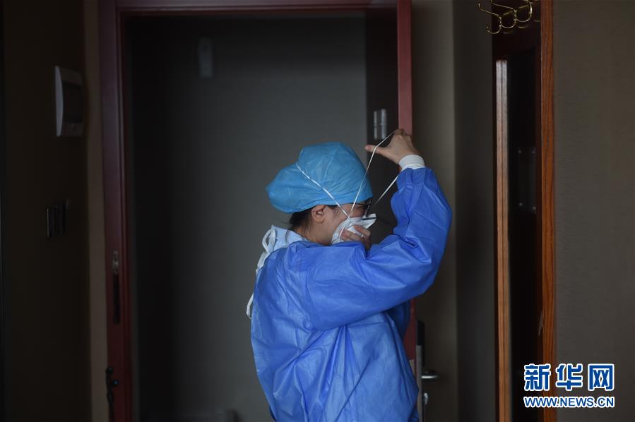 （聚焦疫情防控&middot;圖文互動）（2）&ldquo;感恩每一位&lsquo;不曾謀面&rsquo;的醫(yī)護(hù)人員&rdquo;&mdash;&mdash;探訪返京人員醫(yī)學(xué)集中隔離觀察點(diǎn)