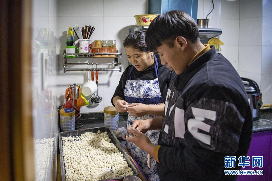 （圖文互動(dòng)）（6）新春的期盼 別樣的藏歷年&mdash;&mdash;西藏各族群眾迎接藏歷年見(jiàn)聞