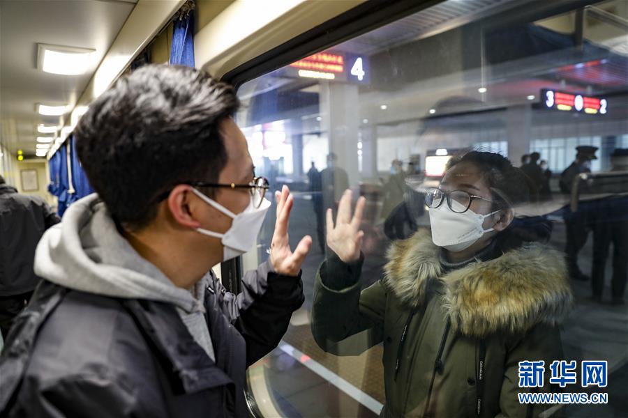 （聚焦疫情防控&middot;對(duì)口支援19省份在奮戰(zhàn)&middot;圖文互動(dòng)）（5）&ldquo;當(dāng)我們摘下口罩，看到彼此勝利的微笑&rdquo;&mdash;&mdash;重慶對(duì)口支援孝感市抗擊疫情紀(jì)實(shí)