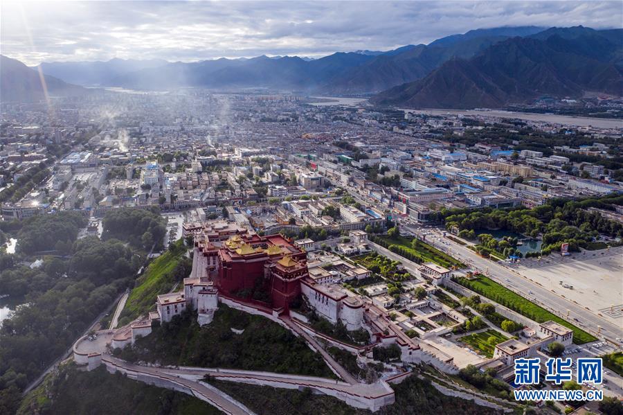 （新華全媒頭條&middot;圖文互動(dòng)）（1）血脈同心 共盼春來(lái)&mdash;&mdash;疫情阻擊戰(zhàn)中的雪域故事