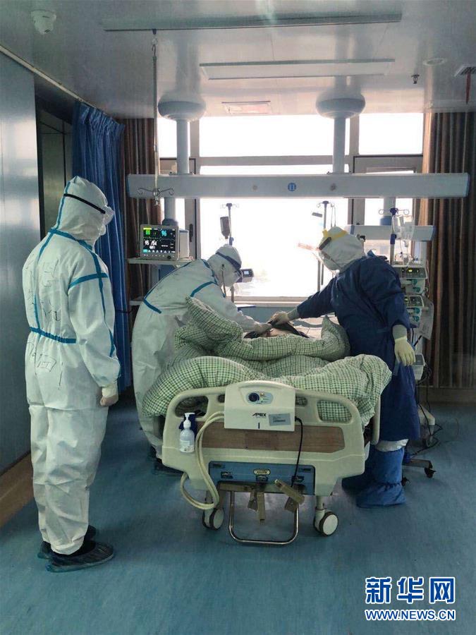 （圖文互動(dòng)）（1）醫(yī)生馳援湖北抗疫情：&ldquo;女兒的畫就是最大的慰藉&rdquo;