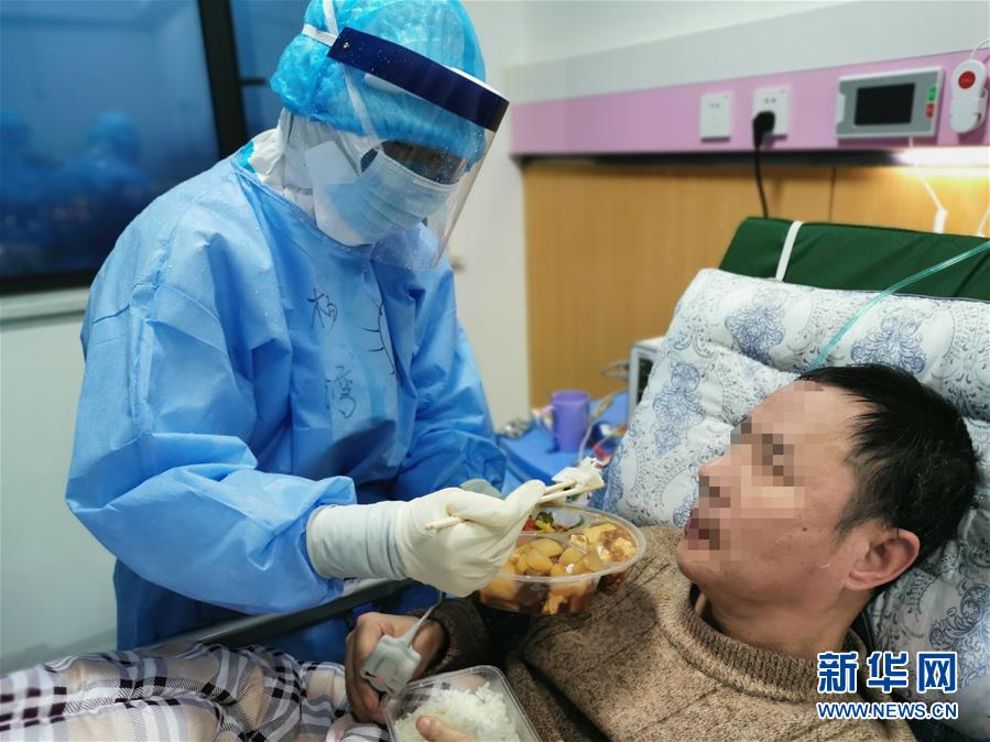 （一線抗疫群英譜&middot;圖文互動(dòng)）（3）&ldquo;我們，撐得起！&rdquo;&mdash;&mdash;軍隊(duì)支援湖北醫(yī)療隊(duì)年輕醫(yī)務(wù)工作者的青春宣言