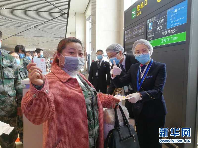 （新華全媒頭條&middot;圖文互動(dòng)）（6）暢通復(fù)工復(fù)產(chǎn)&ldquo;生命線&rdquo;&mdash;&mdash;全國(guó)恢復(fù)正常交通運(yùn)輸秩序