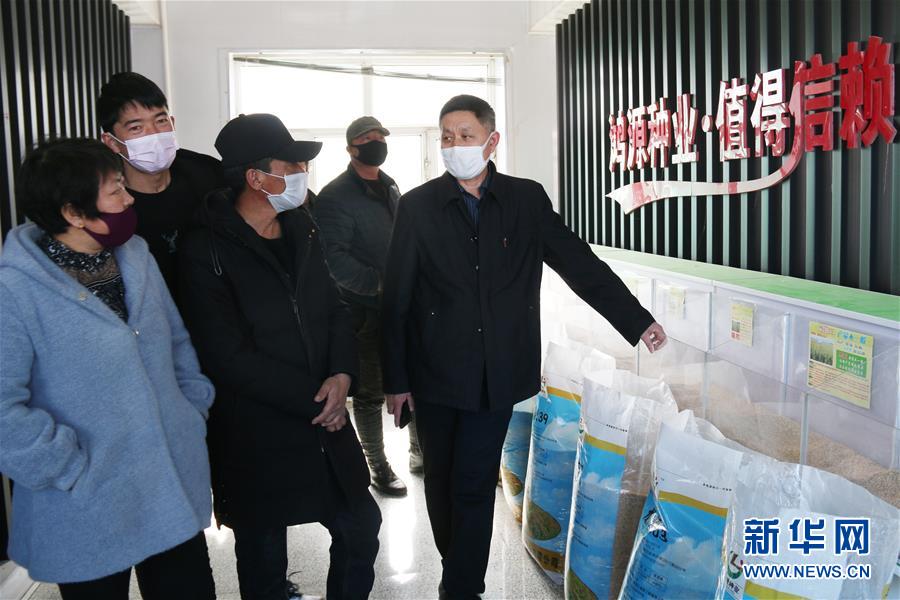 （新華全媒頭條&middot;圖文互動(dòng)）（1）特殊時(shí)期，他們這樣履職&mdash;&mdash;全國(guó)人大代表這個(gè)春天在行動(dòng)