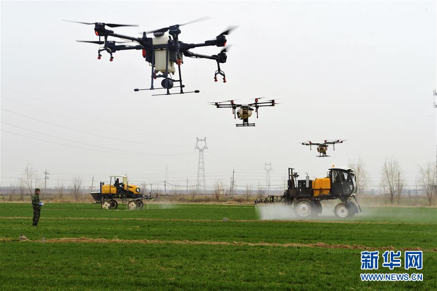 （新華全媒頭條&middot;在習(xí)近平新時代中國特色社會主義思想指引下&mdash;&mdash;新時代新作為新篇章&middot;圖文互動）（10）同心戰(zhàn)&ldquo;疫&rdquo;彰顯人民至上&mdash;&mdash;各地各部門貫徹落實習(xí)近平總書記重要指示精神統(tǒng)籌推進疫情防控和經(jīng)濟社會發(fā)展 