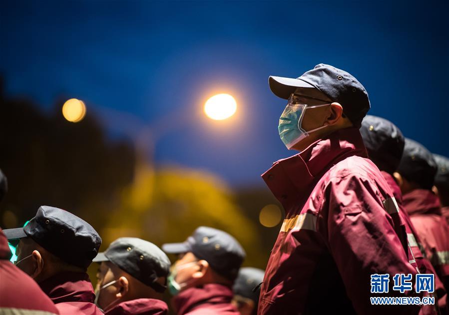 （新華全媒頭條&middot;圖文互動(dòng)）（12）最美逆行者，武漢永遠(yuǎn)記得你！&mdash;&mdash;首批援鄂醫(yī)療隊(duì)返程紀(jì)實(shí)