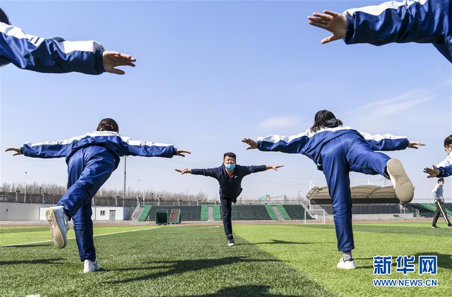 （圖文互動）（8）&ldquo;早&rdquo;安同學(xué)，&ldquo;早&rdquo;安老師！&mdash;&mdash;新疆初高中畢業(yè)班復(fù)課一周回訪見聞