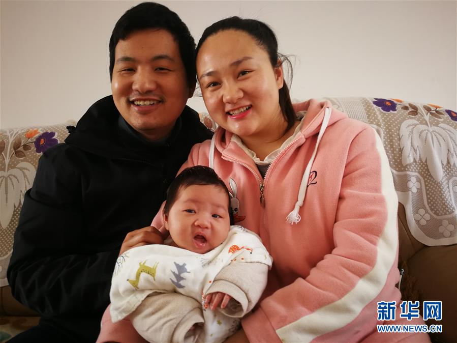 （一線抗疫群英譜&middot;圖文互動(dòng)）（6）羅文浩：&ldquo;女兒，你的名字里有溫暖，有榮光！&rdquo;