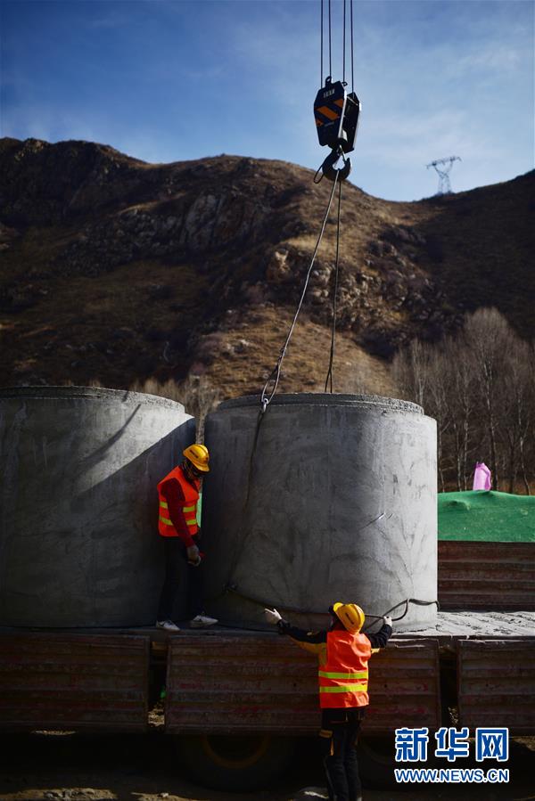（中國經(jīng)濟新觀察&middot;圖文互動）（4）重大投資項目開復工提速 吹響中國經(jīng)濟復蘇&ldquo;沖鋒號&rdquo;