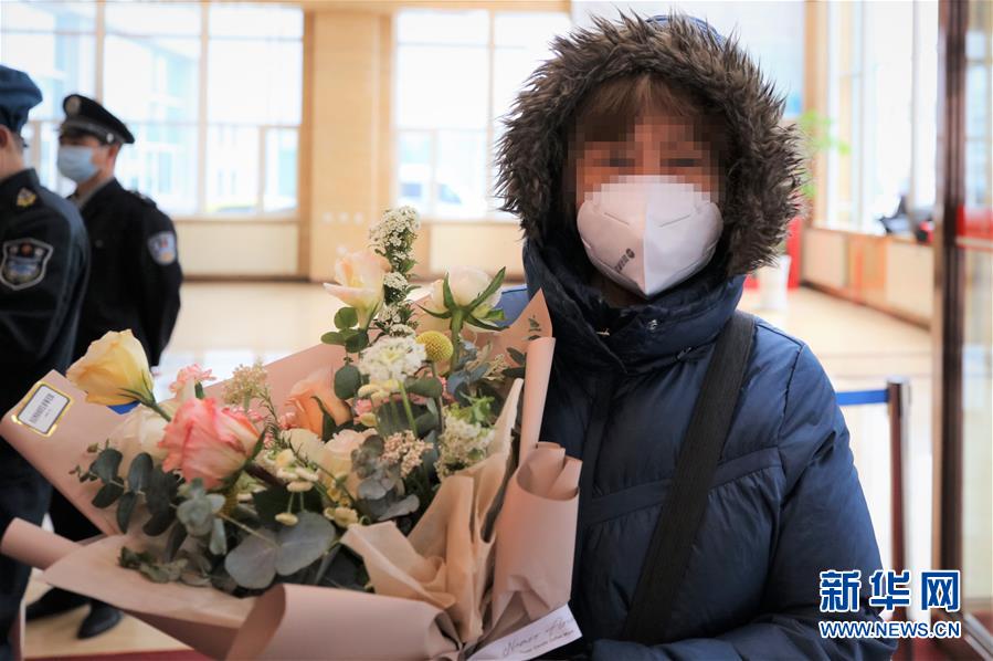 （聚焦疫情防控&middot;圖文互動）（2）托舉生命的競速&mdash;&mdash;黑龍江集中救治新冠肺炎重癥患者紀(jì)實