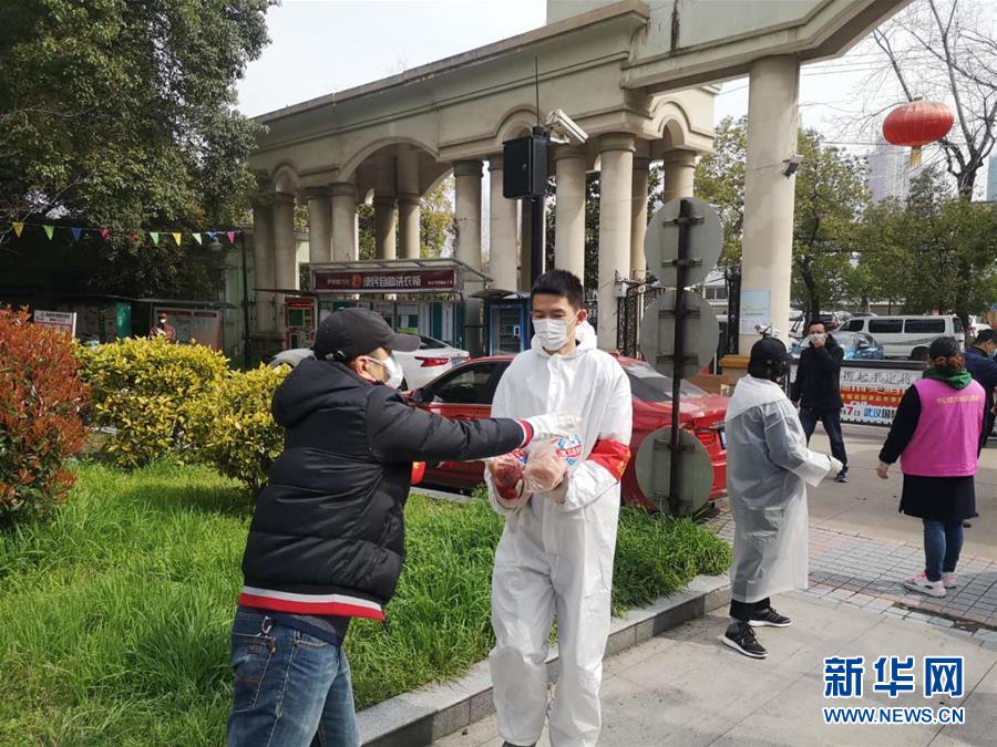 （習近平致敬的戰(zhàn)&ldquo;疫&rdquo;英雄&middot;下沉干部篇&middot;圖文互動）（3）他們，挺身而出守防線