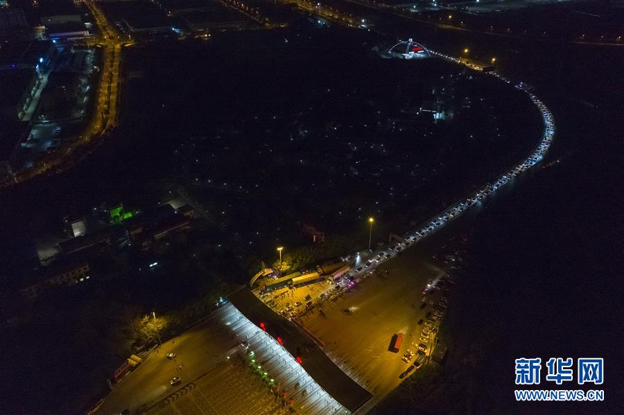 （新華全媒頭條&middot;圖文互動）（3）武漢重啟，不負(fù)春天&mdash;&mdash;寫在武漢&ldquo;解封&rdquo;之際