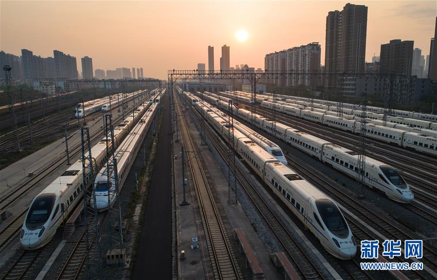 （新華全媒頭條&middot;圖文互動）（6）武漢重啟，不負(fù)春天&mdash;&mdash;寫在武漢&ldquo;解封&rdquo;之際