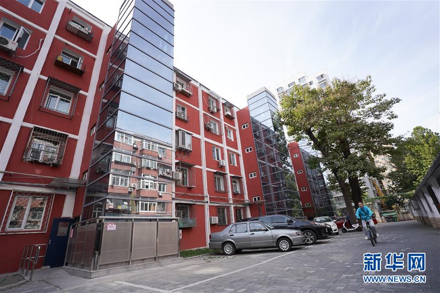 （新華全媒頭條&middot;圖文互動）（1）88級臺階，終于不再是座&ldquo;山&rdquo;？&mdash;&mdash;北京老舊小區(qū)加裝電梯現(xiàn)狀調(diào)查