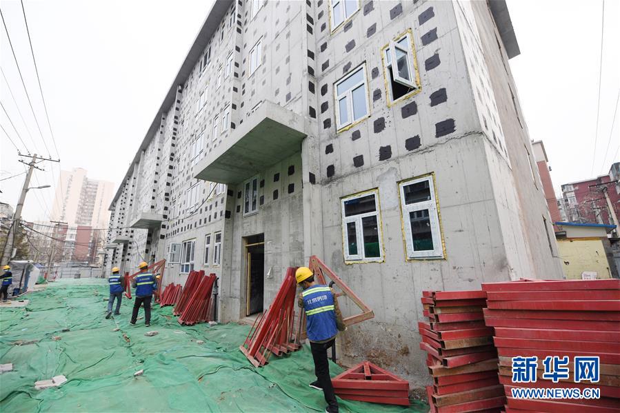 （新華全媒頭條&middot;圖文互動）（4）88級臺階，終于不再是座&ldquo;山&rdquo;？&mdash;&mdash;北京老舊小區(qū)加裝電梯現(xiàn)狀調(diào)查