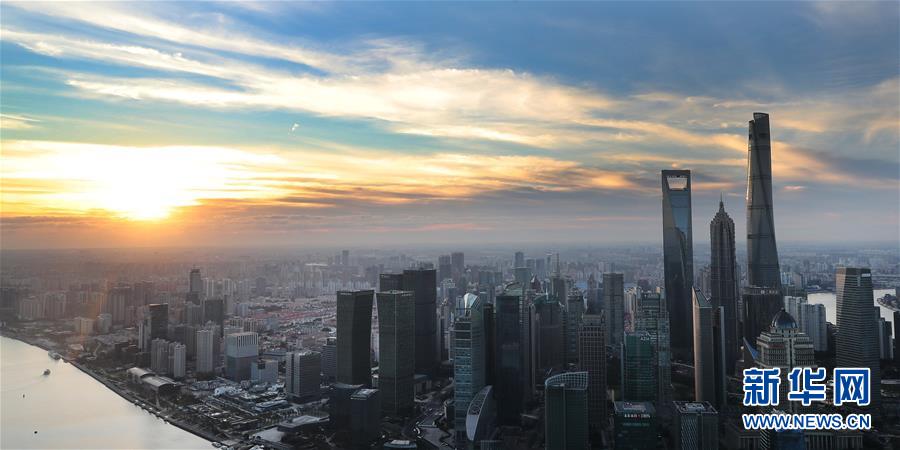 （新華全媒頭條&middot;圖文互動(dòng)）（3）三十而立從頭越&mdash;&mdash;以習(xí)近平同志為核心的黨中央關(guān)心浦東開發(fā)開放紀(jì)實(shí)