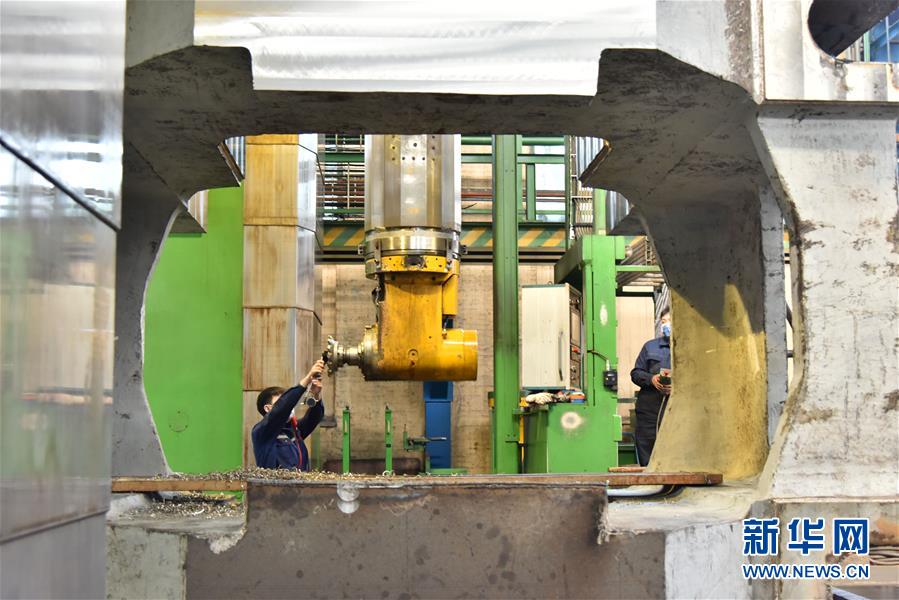 （聚焦復工復產(chǎn)&middot;圖文互動）（3）&ldquo;大國重器&rdquo;生產(chǎn)如火如荼&mdash;&mdash;裝備制造業(yè)基地齊齊哈爾加快復工復產(chǎn)見聞