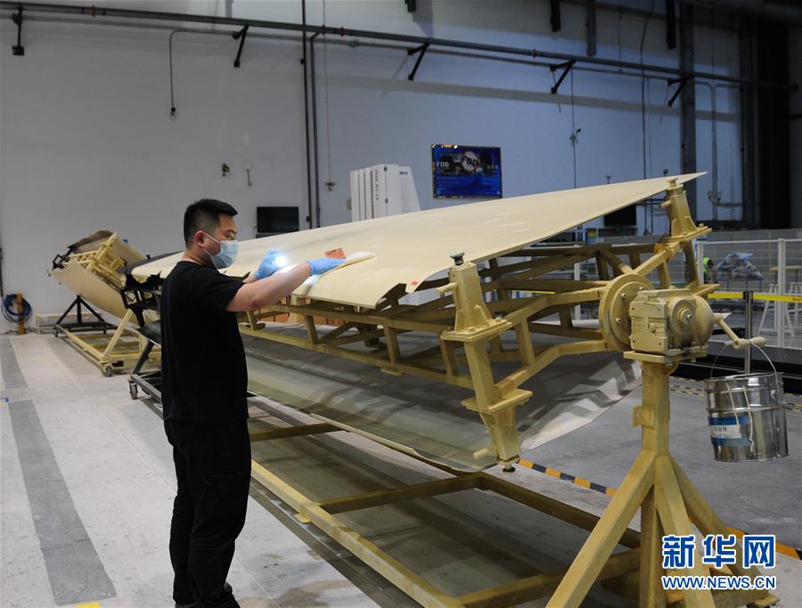 （在習(xí)近平新時(shí)代中國(guó)特色社會(huì)主義思想指引下&mdash;&mdash;新時(shí)代新作為新篇章&middot;習(xí)近平總書(shū)記關(guān)切事&middot;圖文互動(dòng)）（2）按下復(fù)工復(fù)產(chǎn)&ldquo;快進(jìn)鍵&rdquo;