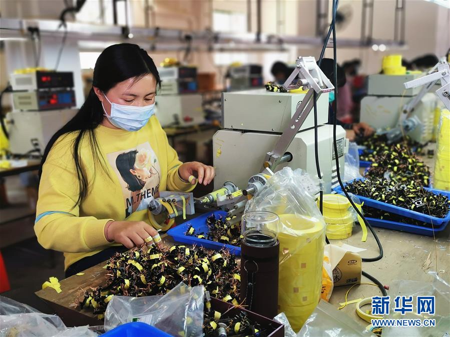 （決戰(zhàn)決勝脫貧攻堅&middot;圖文互動）（2）貧困戶的&ldquo;收入賬&rdquo;&mdash;&mdash;廣西極貧縣隆林各族自治縣見聞