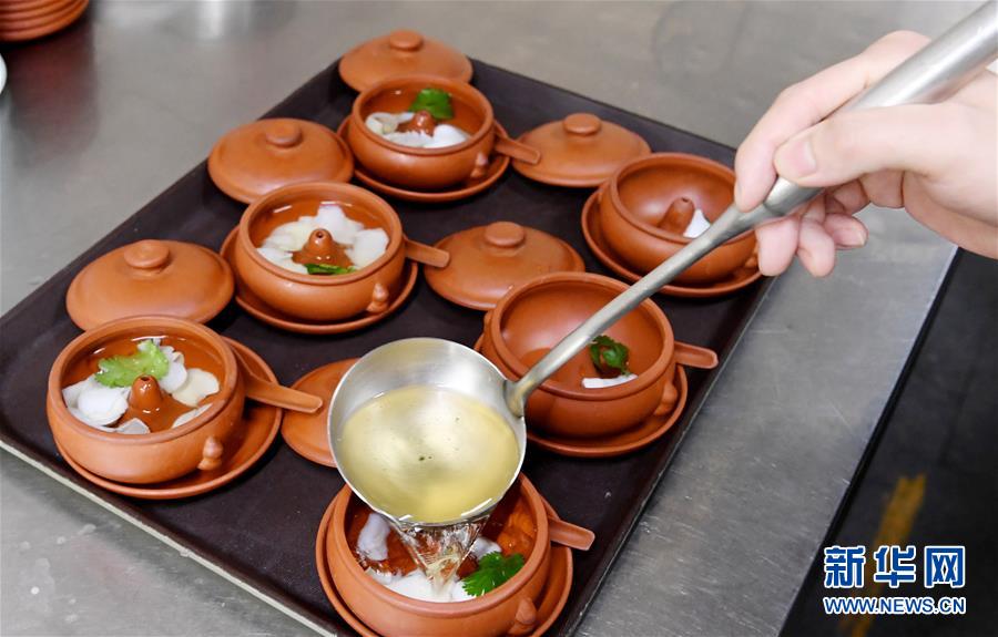 （聚焦復(fù)工復(fù)產(chǎn)&middot;圖文互動(dòng)）（3）&ldquo;分得安心，吃得放心&rdquo;&mdash;&mdash;豫菜老字號(hào)的復(fù)工見(jiàn)聞