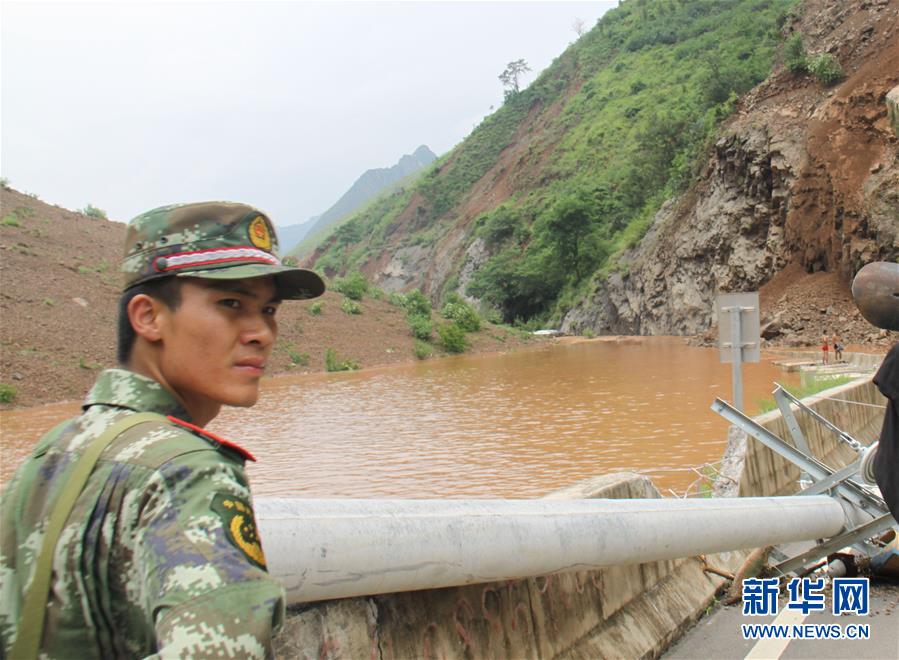 （為了民族復(fù)興&middot;英雄烈士譜&middot;圖文互動）謝樵：為救援泅渡堰塞湖，犧牲時只有24歲