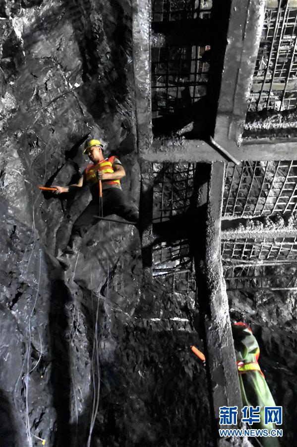 （圖文互動）（5）&ldquo;最難掘進(jìn)隧道&rdquo;大柱山隧道貫通