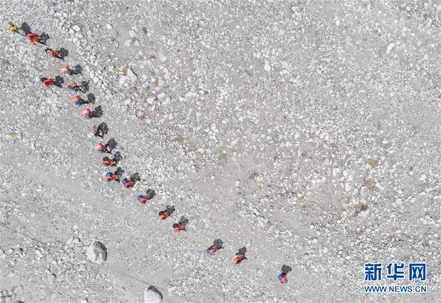 (圖文互動)(6)世界之巔“測”忠誠——2020珠峰高程測量作業(yè)一瞥