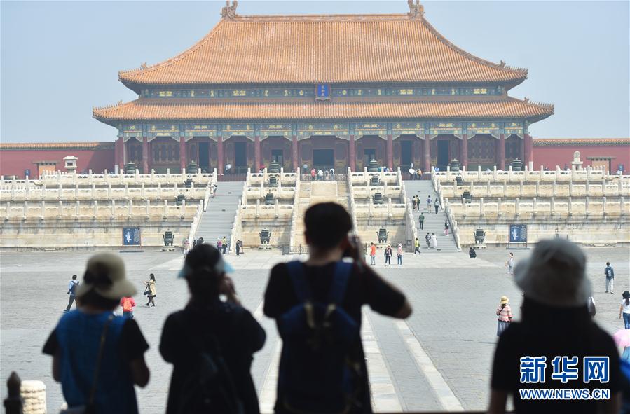 （新華全媒頭條&middot;圖文互動）（3）人氣回暖 消費復(fù)蘇 健康出行&mdash;&mdash;加長版&ldquo;五一&rdquo;假期觀察 