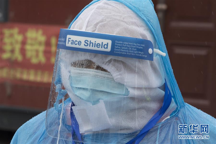 （在習(xí)近平新時(shí)代中國特色社會主義思想指引下&mdash;&mdash;新時(shí)代新作為新篇章&middot;習(xí)近平總書記關(guān)切事&middot;圖文互動）（7）祛疫未竟 征衣不解&mdash;&mdash;綏芬河小城的抗疫故事