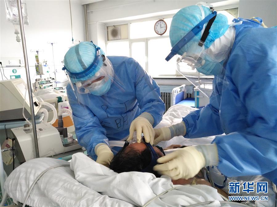 （在習(xí)近平新時(shí)代中國特色社會主義思想指引下&mdash;&mdash;新時(shí)代新作為新篇章&middot;習(xí)近平總書記關(guān)切事&middot;圖文互動）祛疫未竟 征衣不解&mdash;&mdash;綏芬河小城的抗疫故事