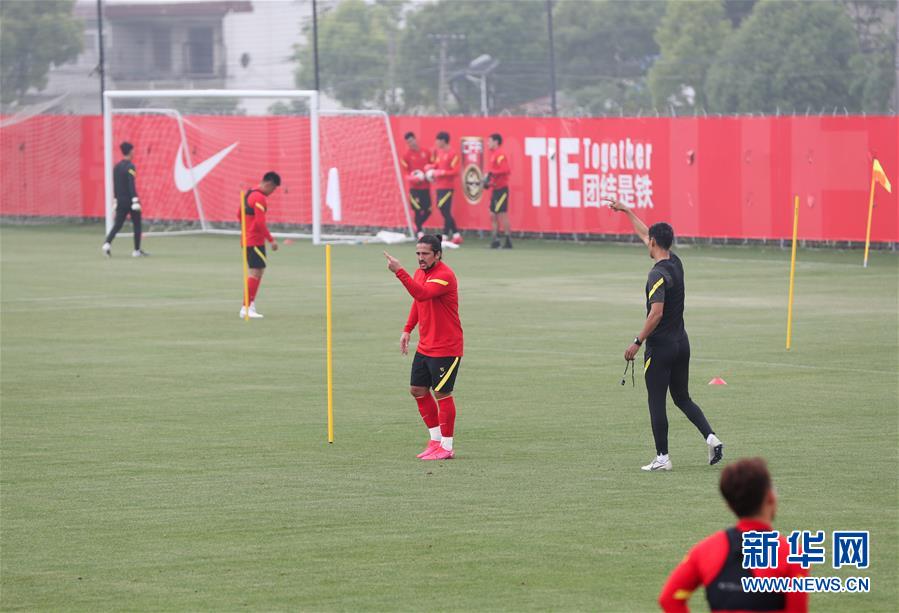 （體育）（5）足球&mdash;&mdash;國家男足在滬集訓