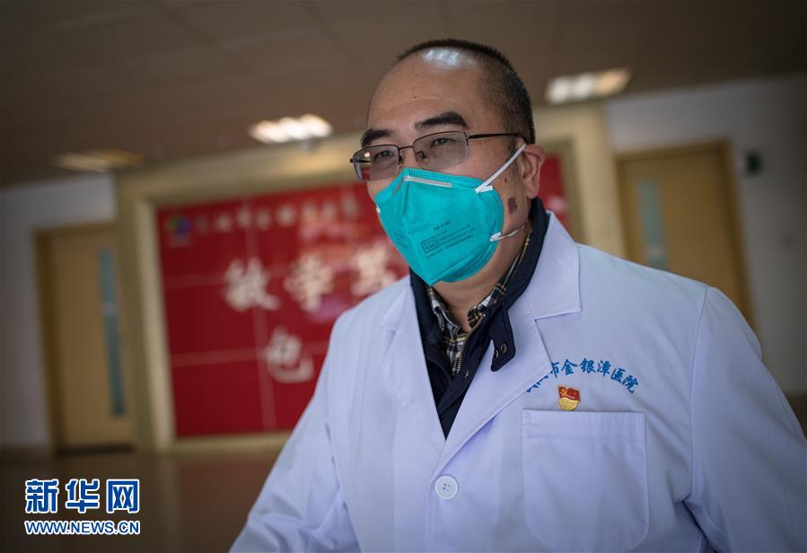 （在習(xí)近平新時(shí)代中國(guó)特色社會(huì)主義思想指引下&mdash;&mdash;新時(shí)代新作為新篇章&middot;習(xí)近平總書(shū)記關(guān)切事&middot;圖文互動(dòng)）（3）錘煉意志　輕裝上陣&mdash;&mdash;黨員干部在一線磨礪閃光故事