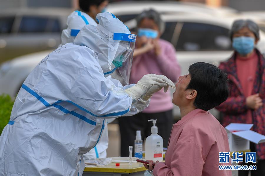 （聚焦疫情防控&middot;圖文互動）（4）吉林省15日新增本地新冠肺炎確診病例2例 當(dāng)?shù)剡M(jìn)一步擴(kuò)大核酸檢測范圍