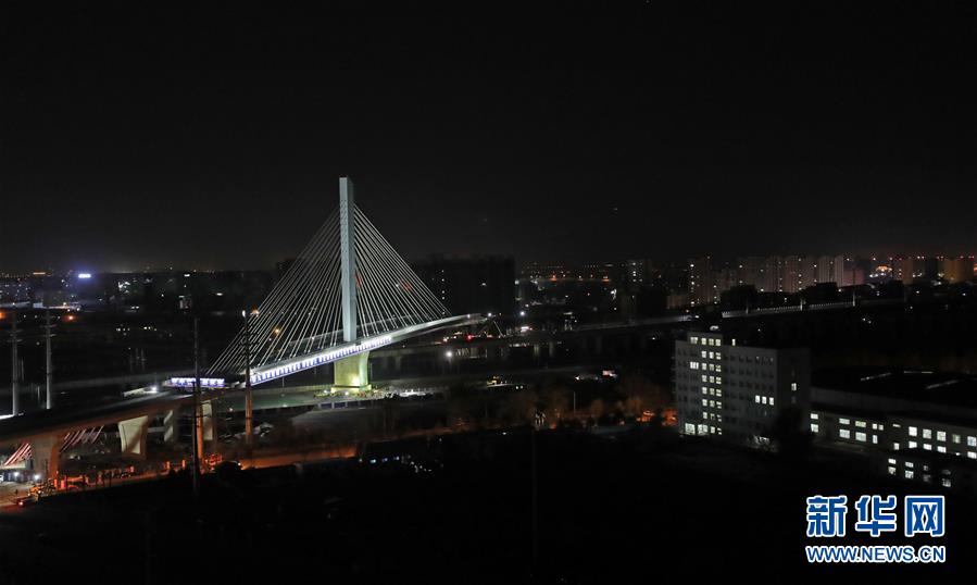 （在習(xí)近平新時(shí)代中國特色社會(huì)主義思想指引下&mdash;&mdash;新時(shí)代新作為新篇章&middot;習(xí)近平總書記關(guān)切事&middot;圖文互動(dòng)）（5）新機(jī)遇、新引擎&mdash;&mdash;重大工程重大項(xiàng)目建設(shè)新動(dòng)向觀察