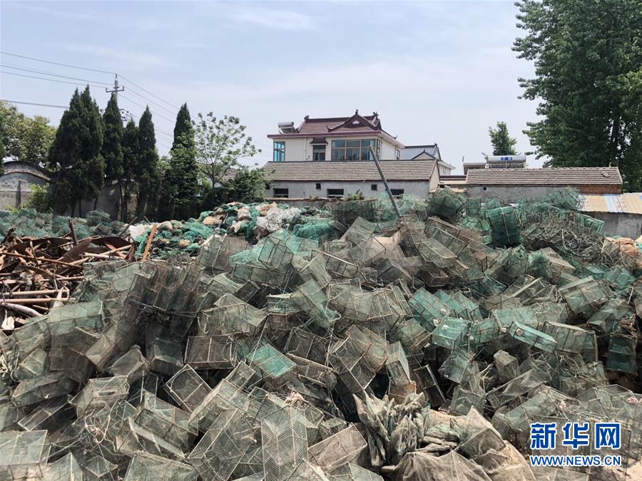 （新華視點(diǎn)&middot;圖文互動(dòng)）（1）偷捕現(xiàn)象未絕，&ldquo;江鮮&rdquo;仍在高價(jià)交易&mdash;&mdash;長(zhǎng)江&ldquo;禁漁令&rdquo;實(shí)施近半年追蹤