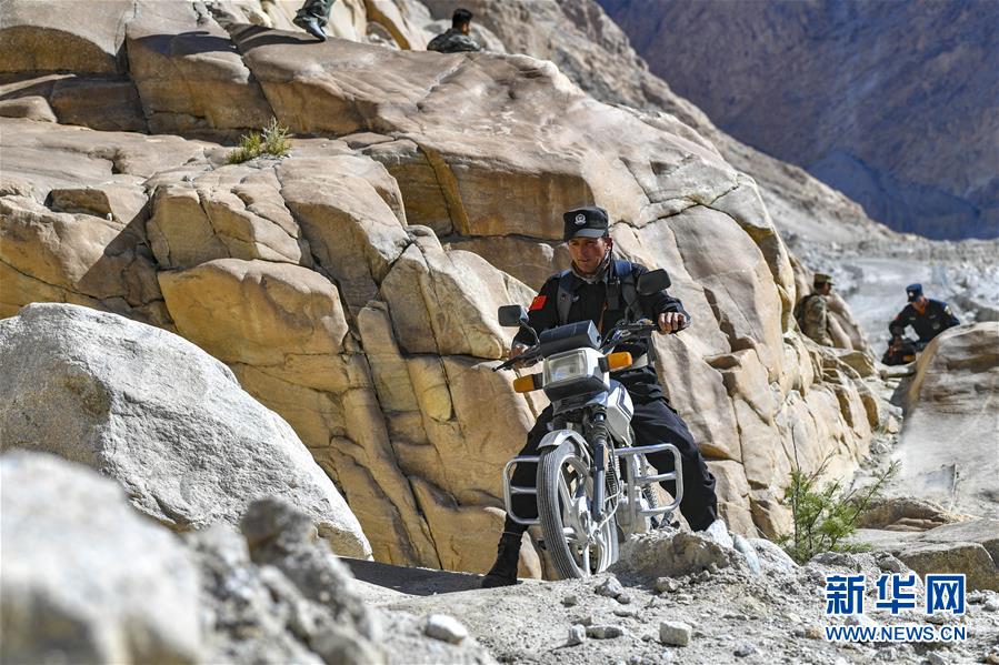 （新華全媒頭條&middot;圖文互動）（12）飛吧，&ldquo;帕米爾雄鷹&rdquo;！