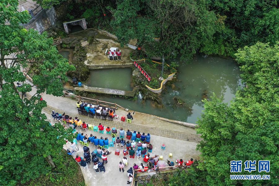 （新時代文明實踐&middot;圖文互動）（2）文明春風入萬家&mdash;&mdash;新時代文明實踐中心助推黨的創(chuàng)新理論在基層落地生根
