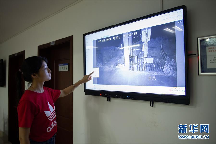 （防汛抗洪&middot;圖文互動）（5）在大堤上成長，為人民守護&mdash;&mdash;洪水中的青年&ldquo;生力軍&rdquo;