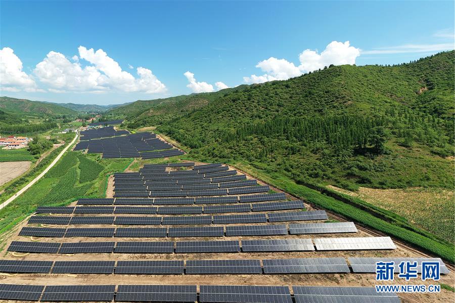 （決戰(zhàn)決勝脫貧攻堅&middot;圖文互動）（3）石頭縫里&ldquo;種太陽&rdquo;