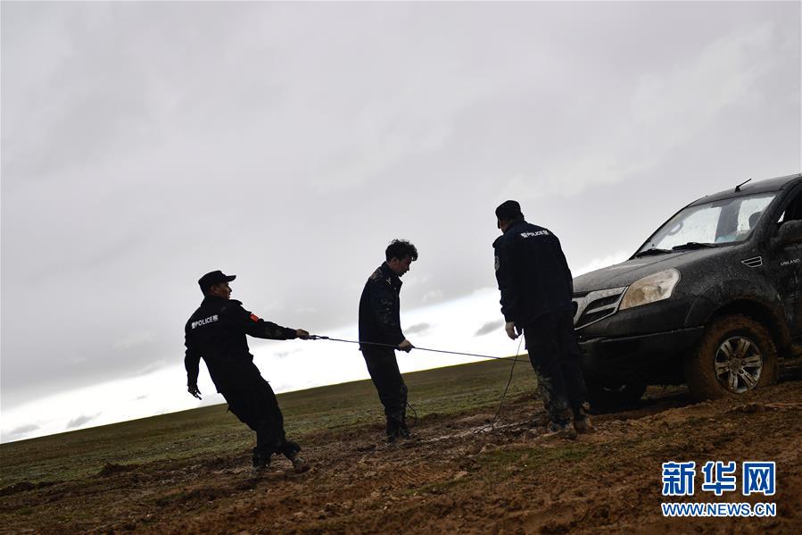 （圖文互動）（10）記者手記：可可西里，&ldquo;挪&rdquo;向&ldquo;藏羚羊大產(chǎn)房&rdquo;的14個半小時