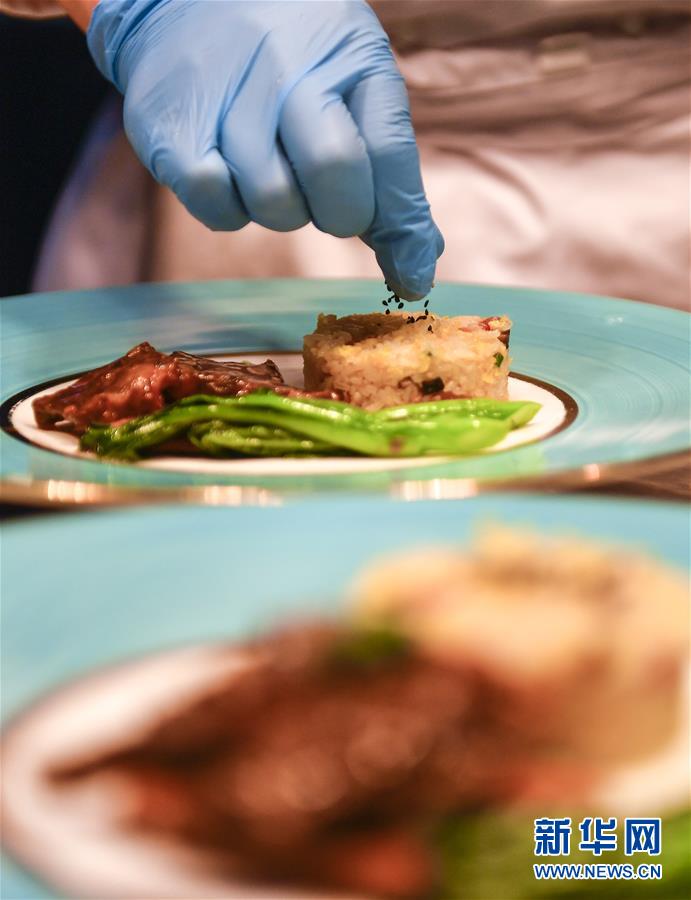 （在習(xí)近平新時(shí)代中國(guó)特色社會(huì)主義思想指引下&mdash;&mdash;新時(shí)代新作為新篇章&middot;習(xí)近平總書記關(guān)切事&middot;圖文互動(dòng)）（5）珍惜盤中餐，狠剎浪費(fèi)風(fēng)&mdash;&mdash;各地積極行動(dòng)堅(jiān)決制止餐飲浪費(fèi)