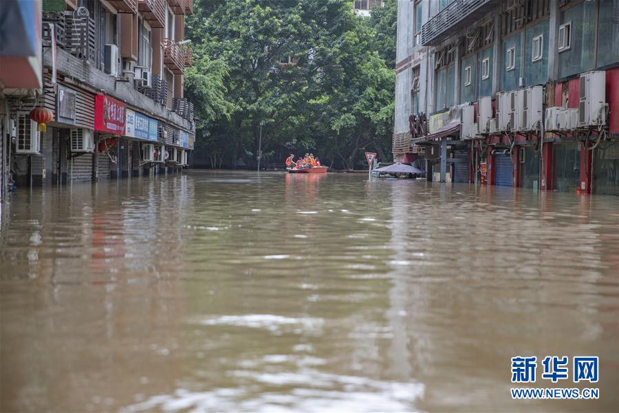 （防汛抗洪&middot;圖文互動(dòng)）（5）筑起防大汛的堅(jiān)強(qiáng)防線&mdash;&mdash;重慶防御長(zhǎng)江、嘉陵江過(guò)境洪峰現(xiàn)場(chǎng)記錄