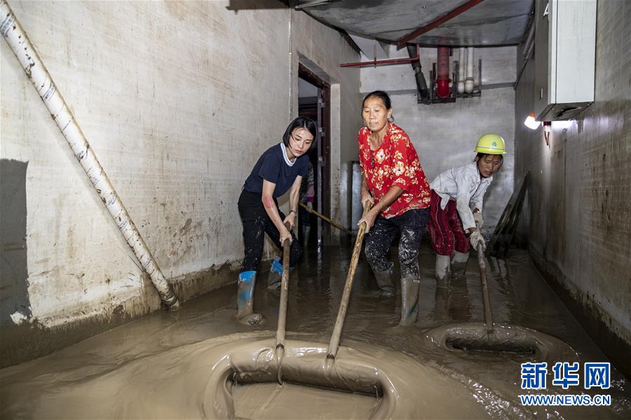（新華全媒頭條&middot;圖文互動(dòng)）（13）&ldquo;洪線&rdquo;逆險(xiǎn)守家國&mdash;&mdash;抗洪一線的凡人星光